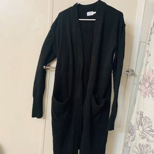 Knee-Length fleece sweater with pockets!